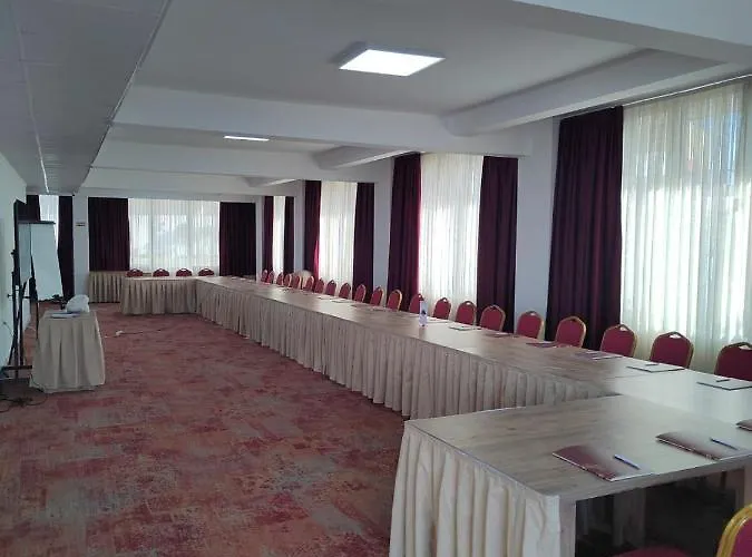 Austrian Palace 4* スコピエ